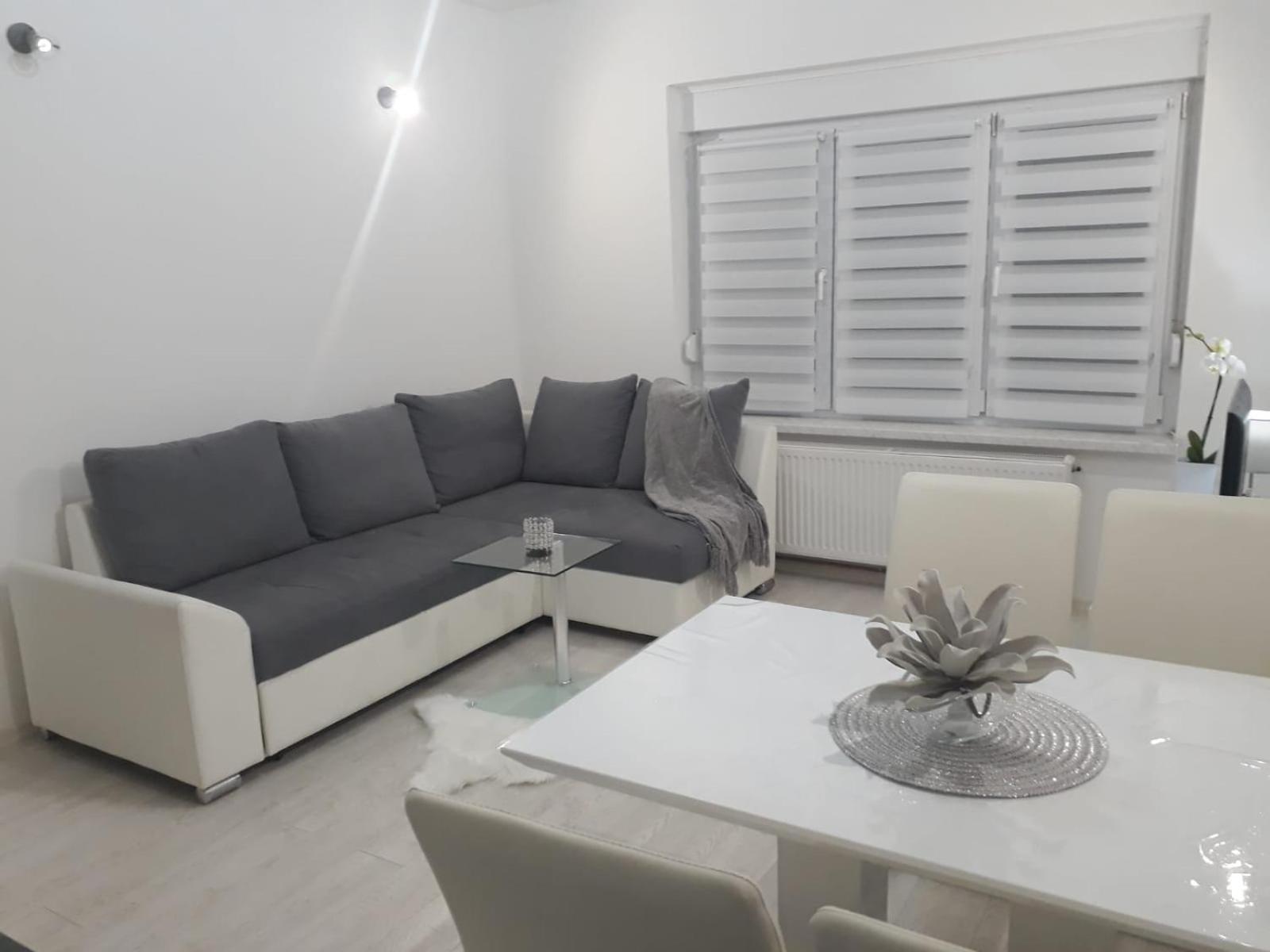 Apartman Kristina - Self Check In & Check Out Otocac Exterior photo