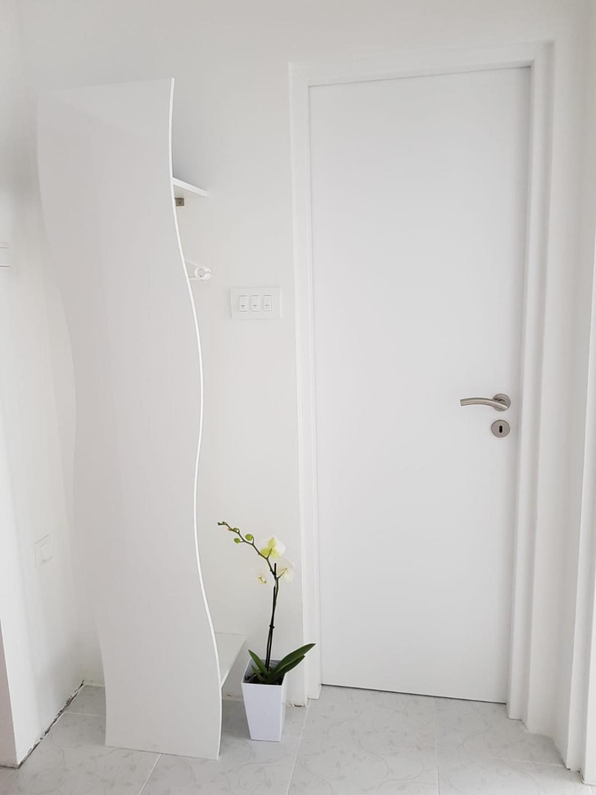 Apartman Kristina - Self Check In & Check Out Otocac Exterior photo